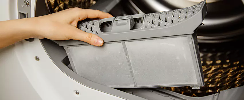 Signs Of A Clogged Dryer Lint Trap in Dunedin, Florida